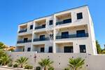 VODICE, NOVOGRADNJA, PREDIVAN 3S+DB STAN S VRTOM