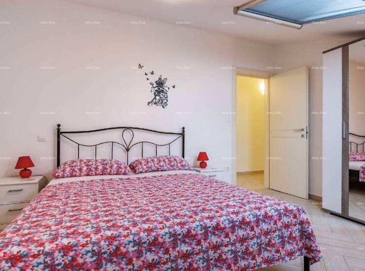 Prodaje se prekrasna vila sa bazenom u Vodnjanu. Vila površine 300 m2, sas... — fotografija 4