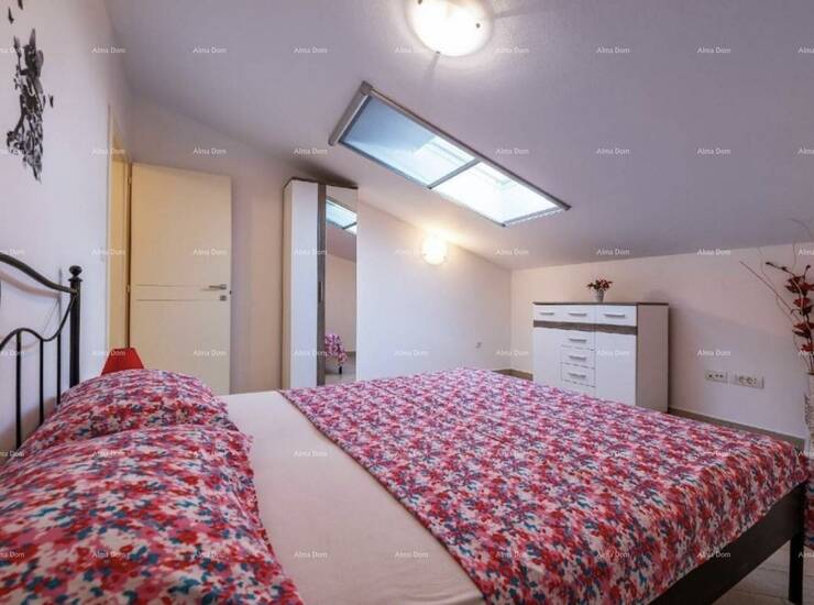Prodaje se prekrasna vila sa bazenom u Vodnjanu. Vila površine 300 m2, sas... — fotografija 5