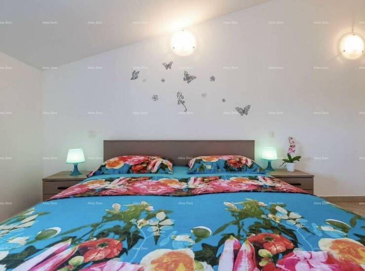Prodaje se prekrasna vila sa bazenom u Vodnjanu. Vila površine 300 m2, sas... — fotografija 8