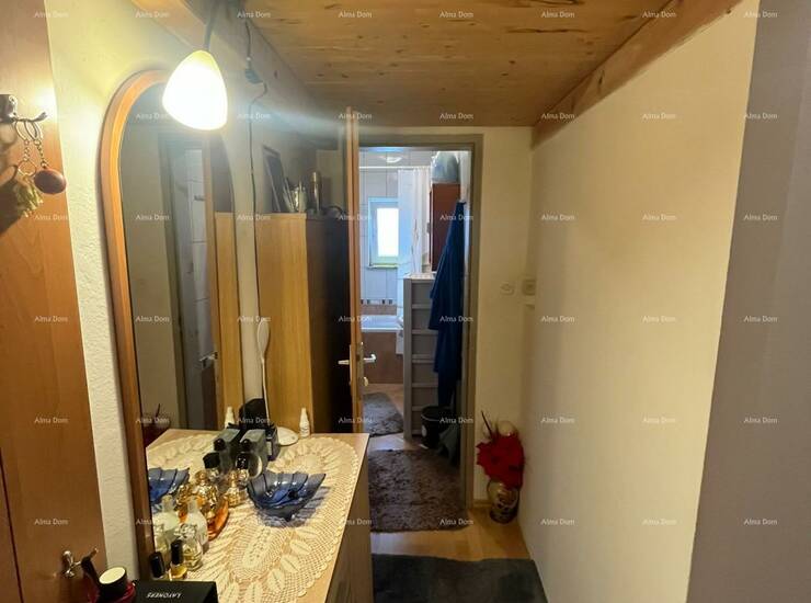 Prodaje se funkcionalan stan u mirnom dijelu Medulina

Prodaje se uredno od... — fotografija 10