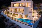Trogir, Čiovo, vila s bazenom i pogledom na more, 351 m²