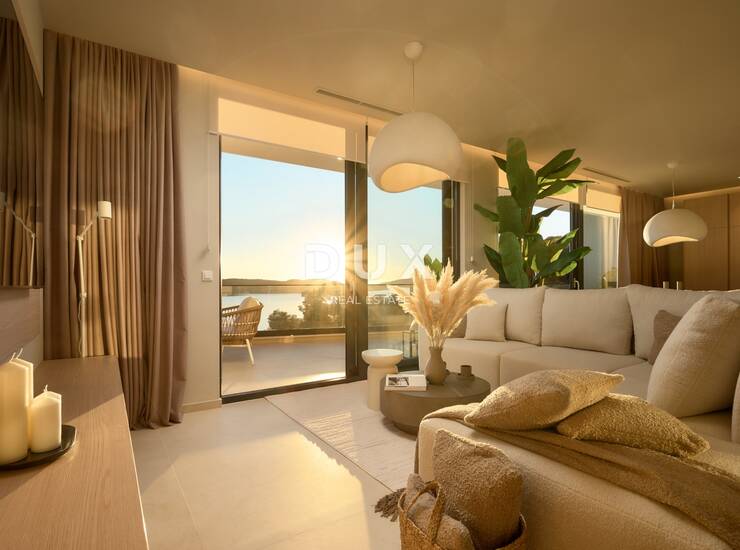 Trogir, Čiovo, vila s bazenom i pogledom na more, 351 m² — fotografija 3