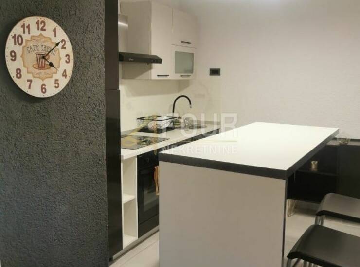 Rijeka, Donji Zamet, 110m2, dvoetažni 3s+db, balkon