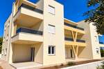 VODICE, NOVOGRADNJA, ODLIČAN 2S+DB S VRTOM