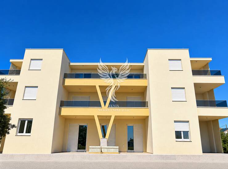 VODICE, NOVOGRADNJA, ODLIČAN 2S+DB S VRTOM — fotografija 2