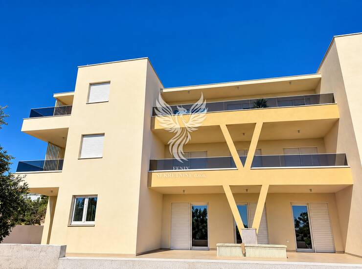 VODICE, NOVOGRADNJA, ODLIČAN 2S+DB S VRTOM — fotografija 4