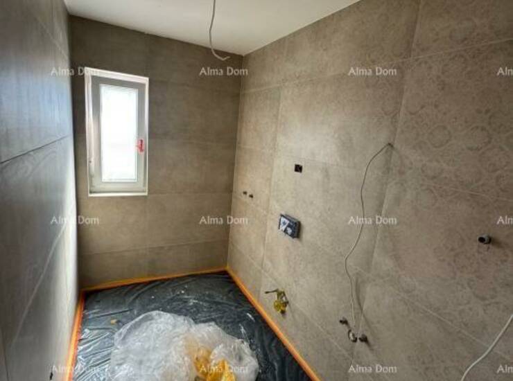 U ponudi je stan površine 58 m² smješten u manjoj stambenoj zgradi na Ve... — fotografija 5