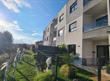 Dvosoban stan, Pula 49m² - 215.000 € | SveHrNekretnine