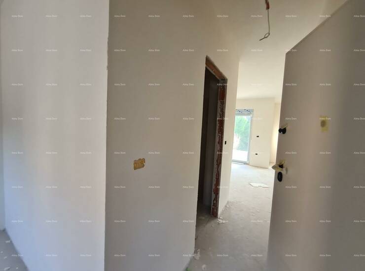 Prodaje se stan u Puli, površine 49, 73 m², smješten na 1. katu stambene... — fotografija 3