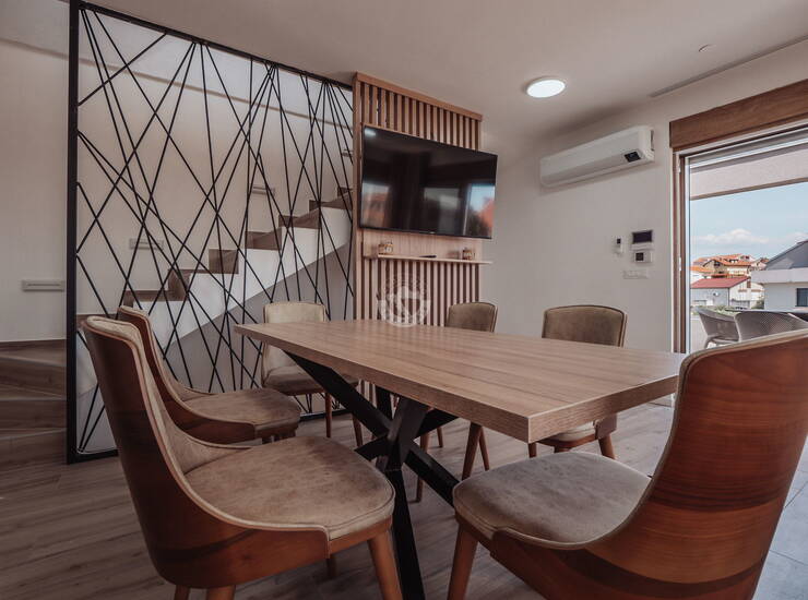 Hrvatska, Zadar, Pag, Povljana, 3-etažni Stan 120  m2, prvi red i pogled na Mo