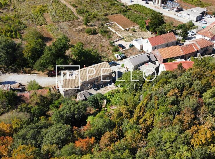 AUTENTIČNA KAMENA KUĆA ZA OBNOVU – ZAKOTORAC — fotografija 3