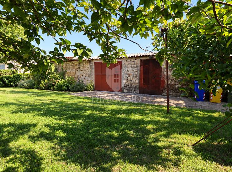 Istra, Kanfanar – Građevinsko Zemljište s gospodarskim objektom od 80 m² — fotografija 6
