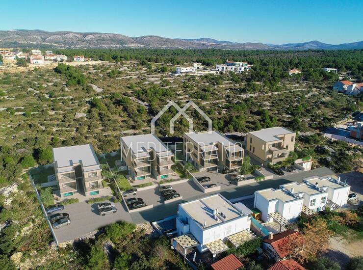 Jednosoban apartman s dvorištem, novogradnja