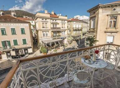 Dvosoban stan Opatija - Centar, Opatija 50m² - 1.000 € | SveHrNekretnine