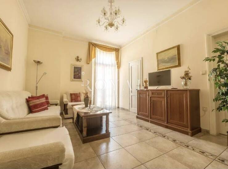OPATIJA - Lijepi stan 1S+DB u centru Opatije — fotografija 3
