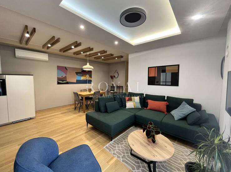 RIJEKA, KOSTRENA - Moderno uređen stan 2S+DB, novogradnja
