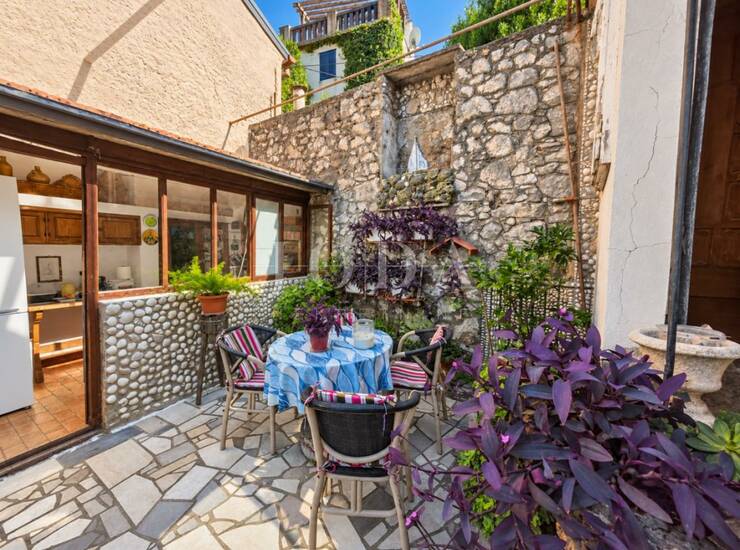 NOVI VINODOLSKI, kuća u centru grada — fotografija 2