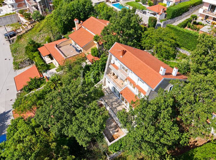 MATULJI – SAMOSTOJEĆA KUĆA 270 m² S VELIKOM OKUĆNICOM 1.200 m² I POGLEDO — fotografija 2