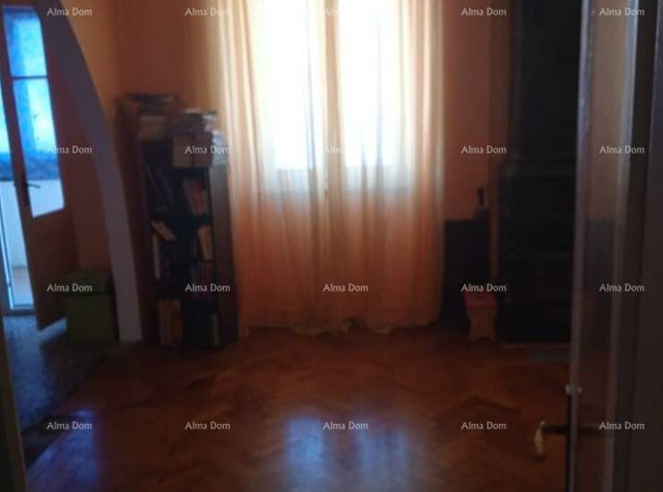Prodaje se stan u centru Pule. Stan, 114.5 m2, sastoji se od tri spavaće s... — fotografija 7