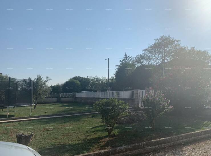 Prodaju se dvije nekretnine u blizini Puli. Periferija grada cca 4 km do ce... — fotografija 4