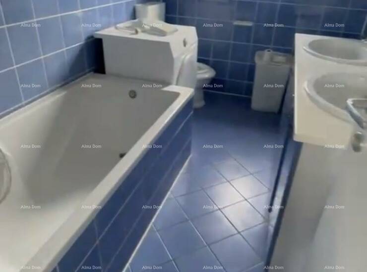Prodaju se dvije nekretnine u blizini Puli. Periferija grada cca 4 km do ce... — fotografija 9