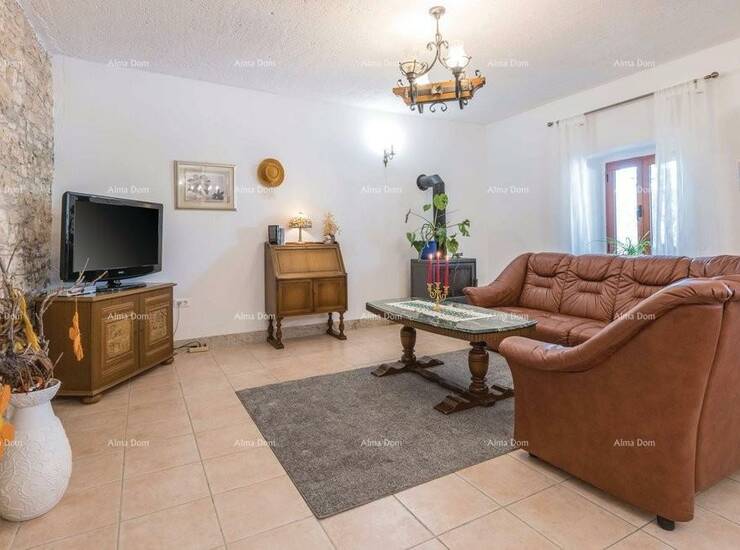 Prodajemo renoviranu Istarsku kuću u nizu!

Kuća je zadnja u nizu te ima ... — fotografija 6