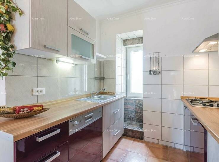 Prodajemo renoviranu Istarsku kuću u nizu!

Kuća je zadnja u nizu te ima ... — fotografija 7