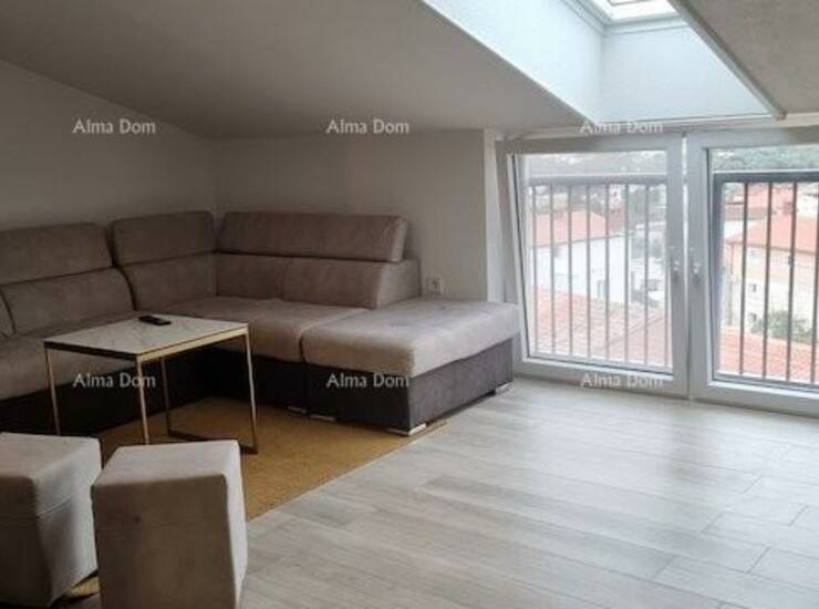 Prodaje se apartman na zadnjoj etaži stambene zgrade u Ližnjanu.
Apartman... — fotografija 7