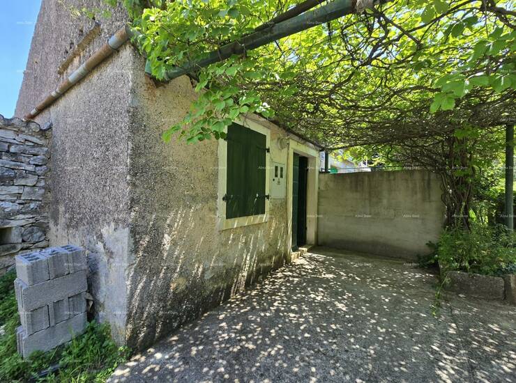 Na prodaju je kamena kuća u mjestu Rakalj, smještena na prostranom zemlji... — fotografija 10