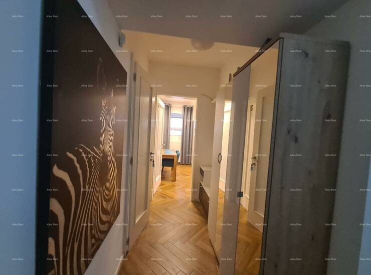 Na prodaju je stan ukupne površine 96 m² u suterenu zgrade, Pula.

Nekret... — fotografija 3