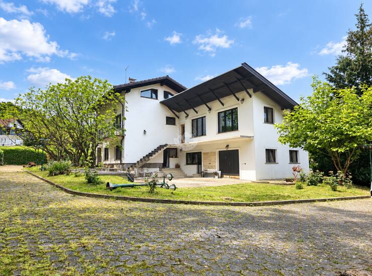 Ludbreg, velika Kuća 430 m2 na  zemljištu 2400m2,  5 spavaćih soba, Graža i — fotografija 2