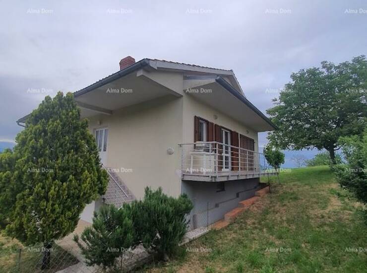 Prodaje se prekrasna obiteljska kuća površine 130 m², smještena u mirno... — fotografija 4