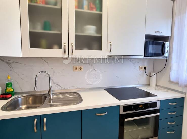 Grad Krk, apartman u centru, prvi red do mora! — fotografija 5