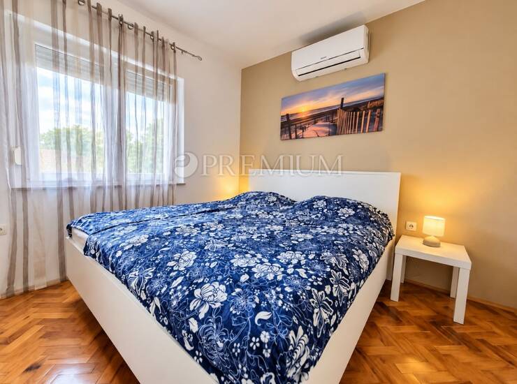 Grad Krk, apartman u centru, prvi red do mora! — fotografija 6