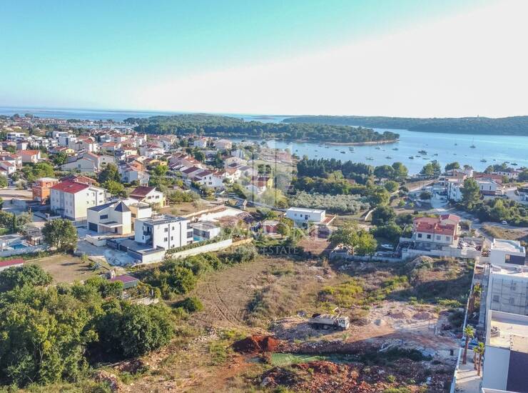 Medulin, građevinsko zemljište 300m od mora — fotografija 2