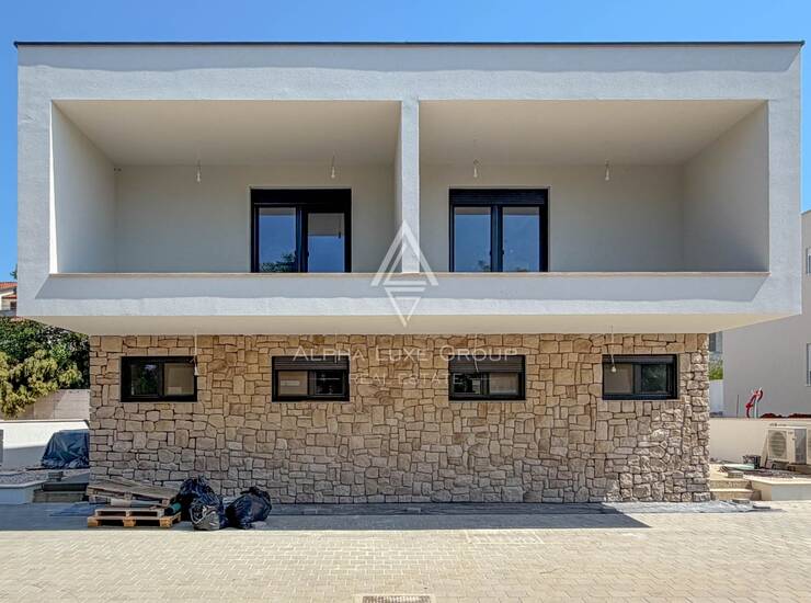 Istra, Savudrija : Moderna kuća s bazenom — fotografija 2