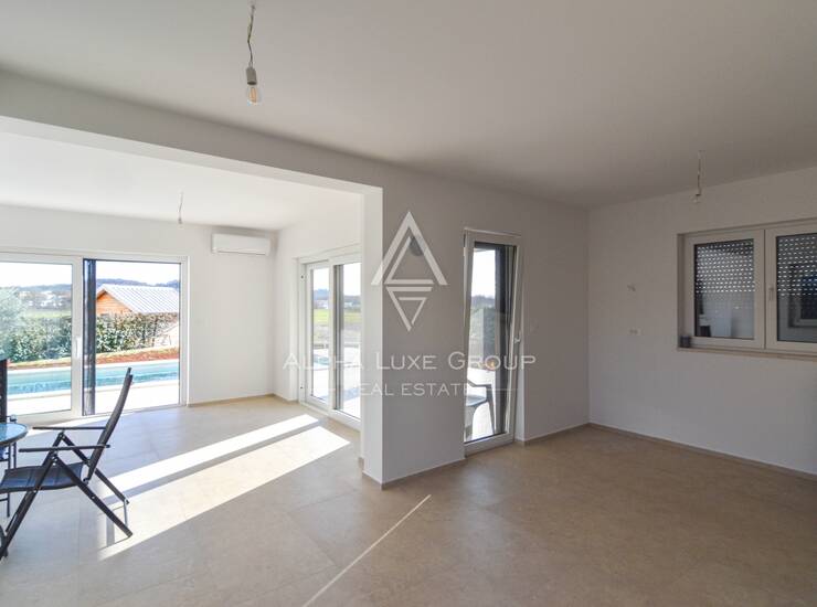 Istra, Poreč : Moderna vila s 4 sobe i bazenom — fotografija 2