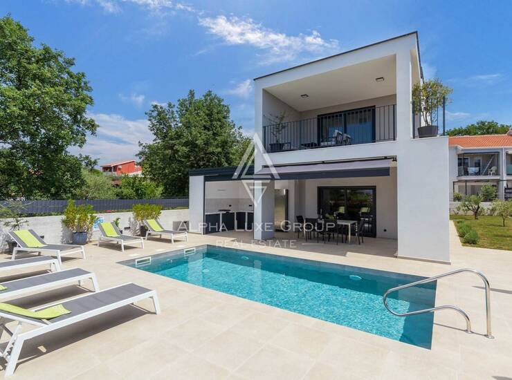 Istra, Poreč : Moderna vila s bazenom i jacuzzijem