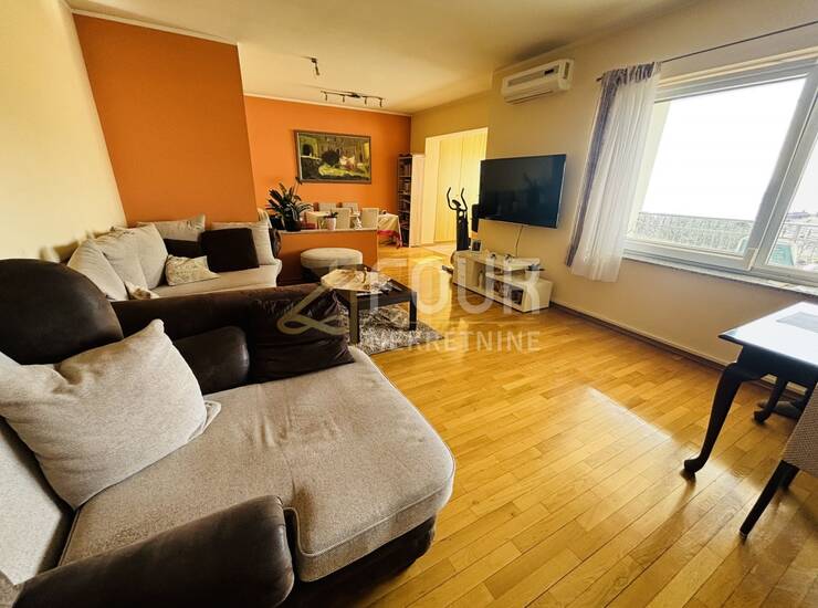 Rijeka, Martinkovac, 120.39m2, etaža - 3s+db, balkon, okućnica s dodatnim obj