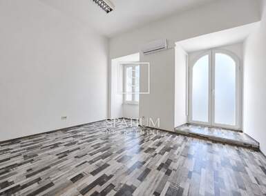 Poslovni prostor Centar, Rijeka 38m² - 800 € | SveHrNekretnine