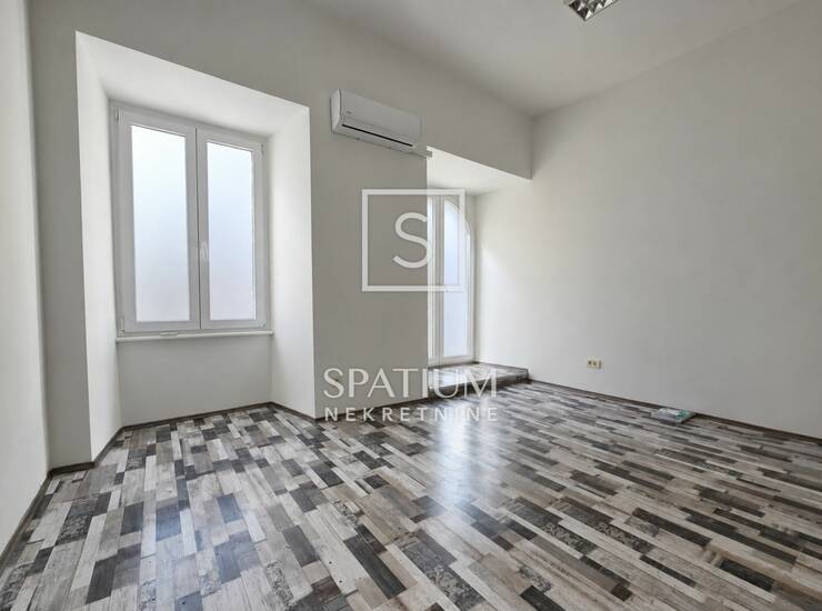 CENTAR, KORZO, POSLOVNI PROSTOR ZA ZAKUP — fotografija 2