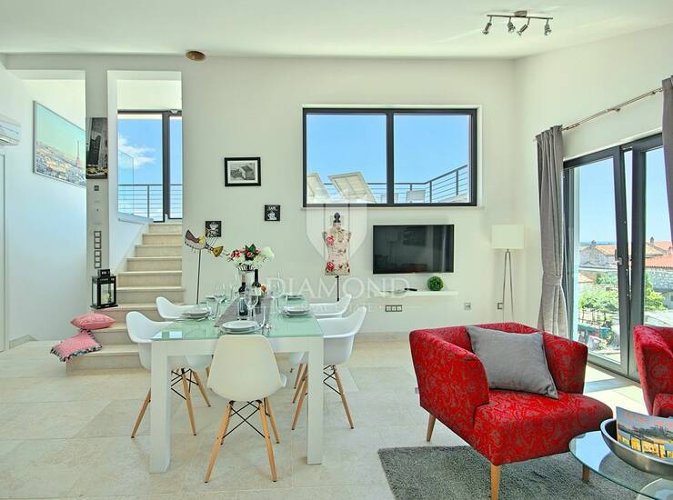 Poreč, okolica,  namješten penthouse sa pogledom — fotografija 2