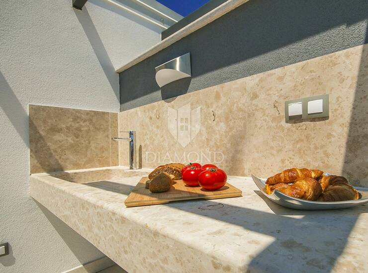 Poreč, okolica,  namješten penthouse sa pogledom — fotografija 3