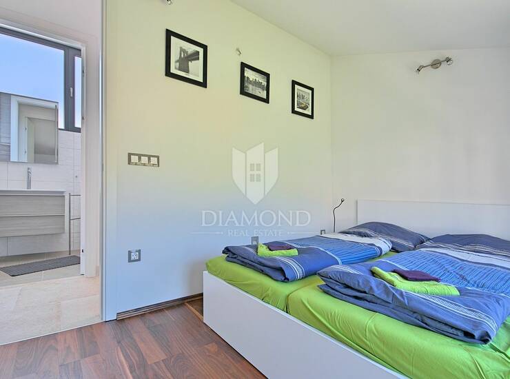 Poreč, okolica,  namješten penthouse sa pogledom — fotografija 6