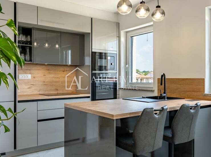 Umag, okolica - luksuzni dvosobni novouređeni stan udaljen svega 250 m od mora — fotografija 6