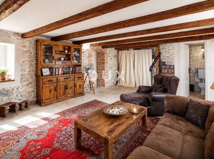 Veli Iž, kamena kuća, 180 m²