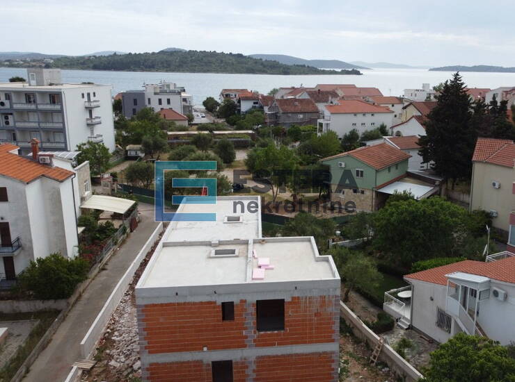 PRODAJA apartman 134 m2 Srima, dvoetažni, 4s, vrt, parking — fotografija 6