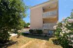 Prodajemo apartmansku kuću na mirnoj lokaciji u Medulinu!
Kuća se prostir... — fotografija 2