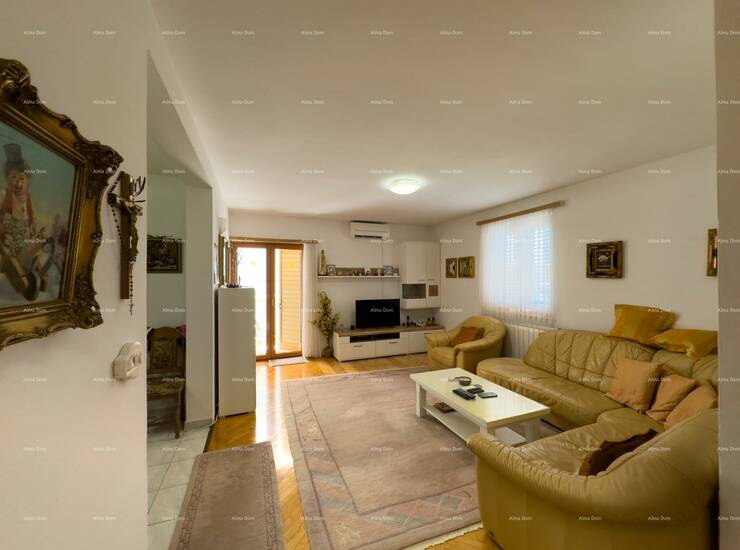 Prodajemo apartmansku kuću na mirnoj lokaciji u Medulinu!
Kuća se prostir... — fotografija 5